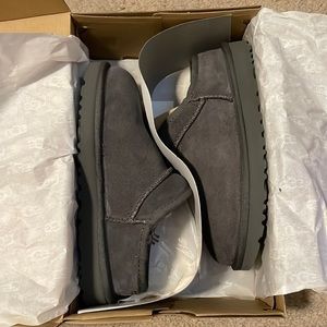 Grey UGGs Classic Slipper